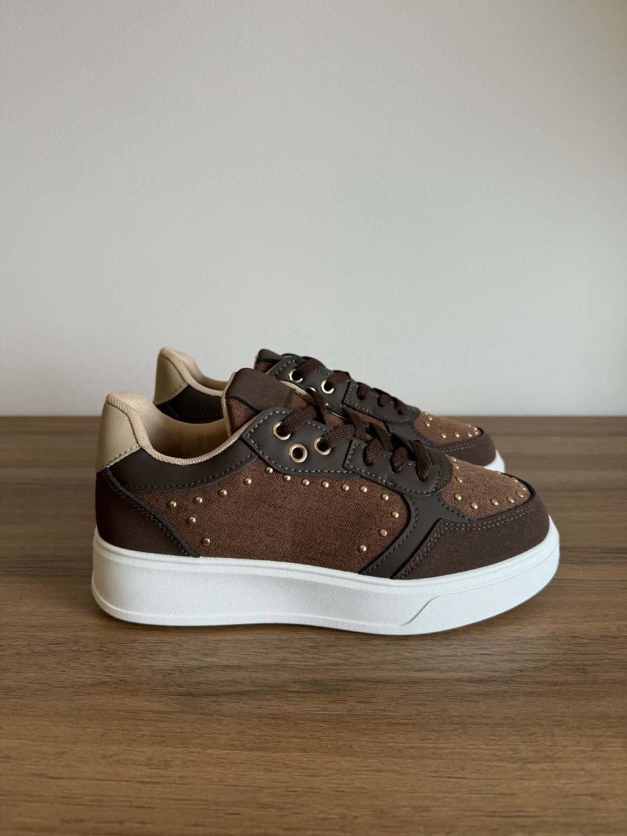 Sapatilha Chocolate Com Tachas - Image 3